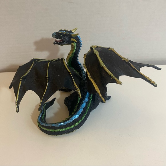 Set of 4 Safari LTD Hand-Painted Mythical Dragon Figure Toys - Picture 5 of 16